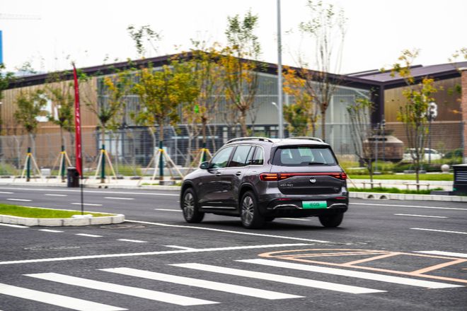 电SUV：值得信赖的豪华电动车凯发K8国际娱乐深度解读奔驰纯(图16)
