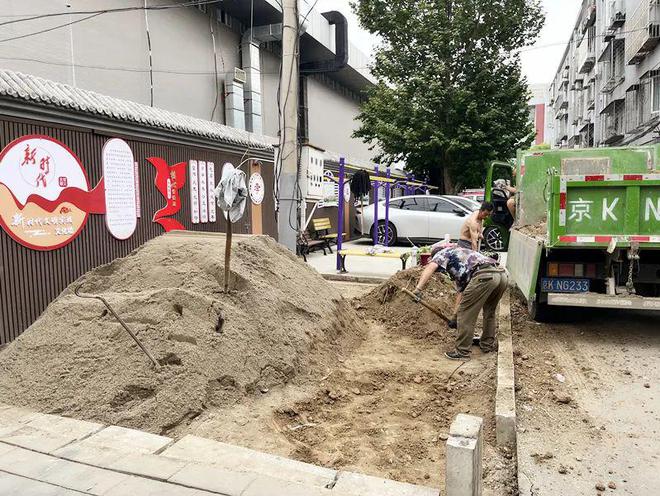 义这社区便民晾衣杆让居民省心省力→AG旗舰赞助马竞联赛晾晒有去处顺(图4)