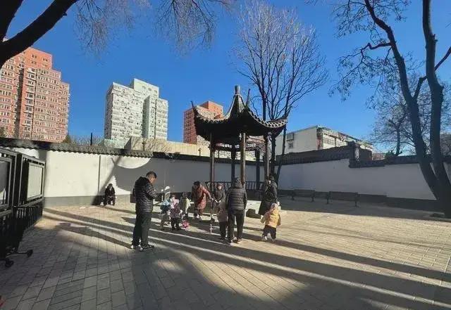 乱建居民想提升小区环境的愿望实现了马竞合作伙伴拆除700平方米私搭(图6)